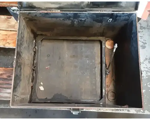 Capacity of Texas TJ5000 Battery Boxes