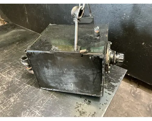 Capacity of Texas TJ5000 Hydraulic Tank