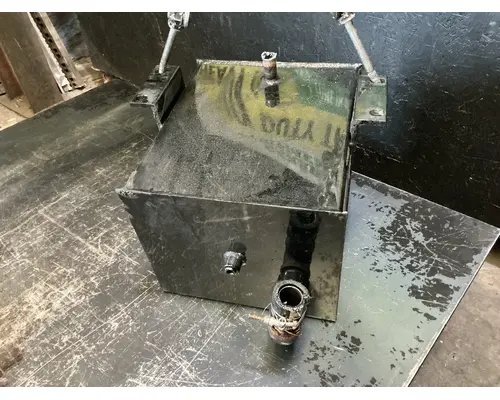 Capacity of Texas TJ5000 Hydraulic Tank