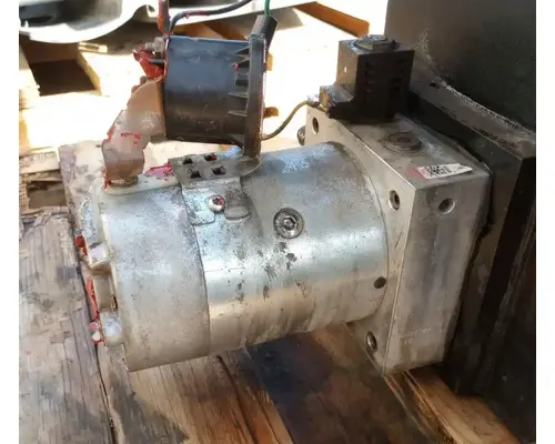Capacity of Texas TJ5000 Hydraulic Tank