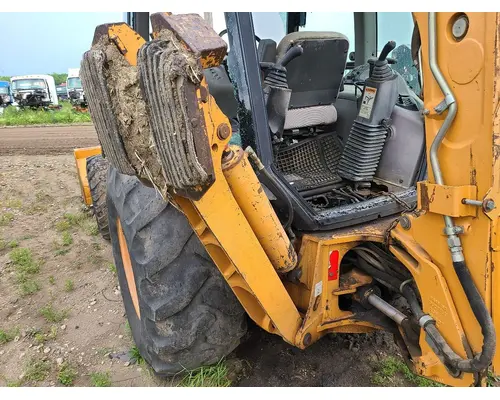 Case 580 SM Equip Outrigger