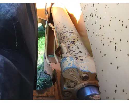 Case 621B Equip Hydraulic Cylinder
