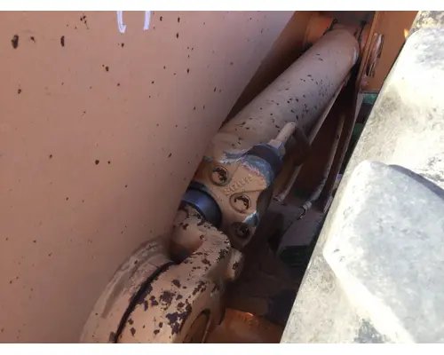 Case 621B Equip Hydraulic Cylinder