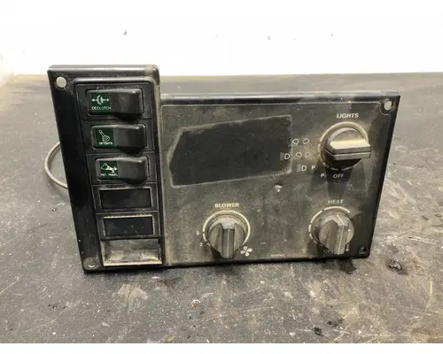 Case 621B Equip Instrument Cluster