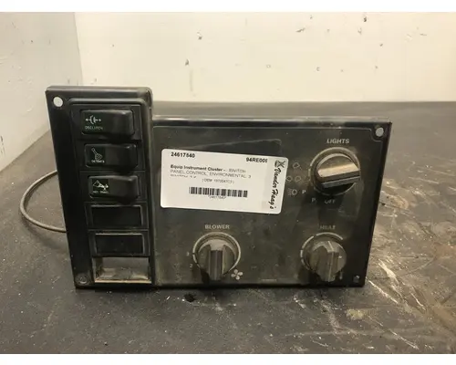 Case 621B Equip Instrument Cluster