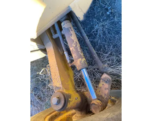 Case 680E Equip Axle