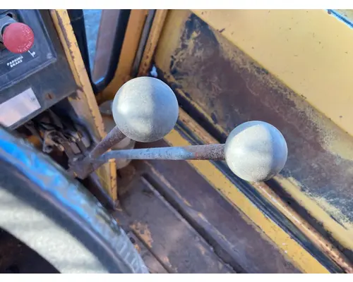 Case 680E Equip Controls