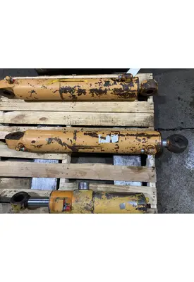 Case 680E Equip Hydraulic Cylinder