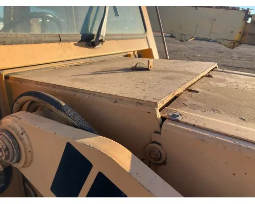 Case 680E Equip Hydraulic TankReservoir