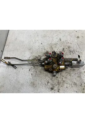 Case 680E Equip Hydraulic Valve