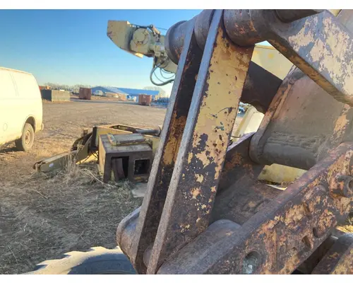 Case 680E Equip Linkage