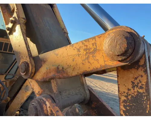 Case 680E Equip Linkage