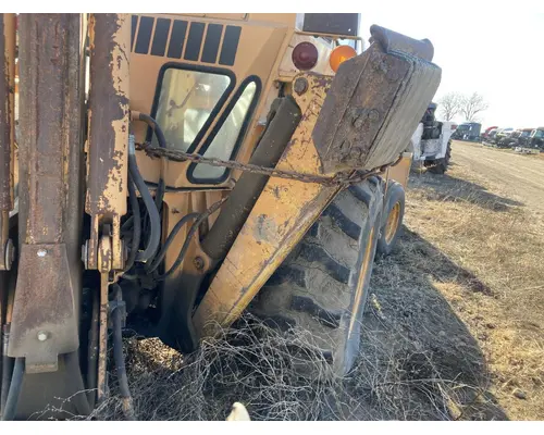 Case 680E Equip Outrigger