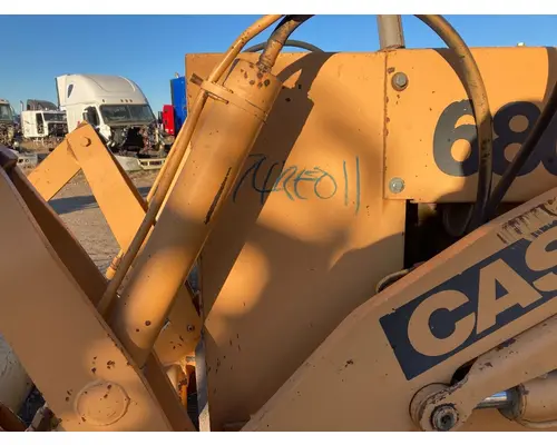 Case 680E Equip Radiator Support