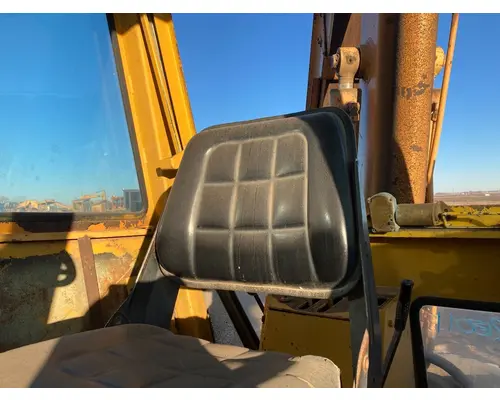 Case 680E Equip Seat
