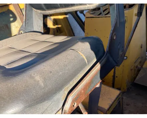 Case 680E Equip Seat