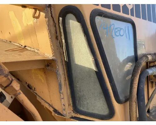 Case 680E Equip Side Glass