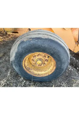 Case 680E Equip Tire and Rim