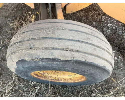 Case 680E Equip Tire and Rim