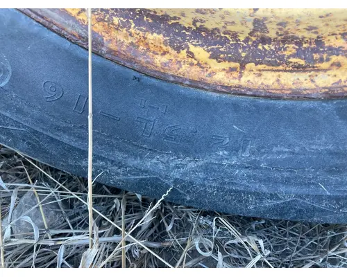 Case 680E Equip Tire and Rim