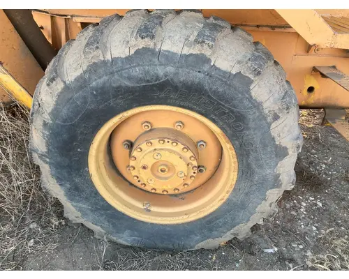 Case 680E Equip Tire and Rim