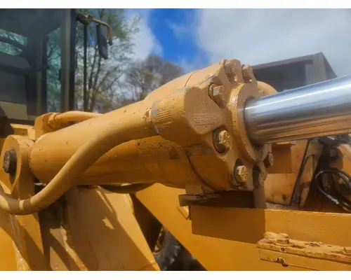 Case 721 Equip Hydraulic Cylinder