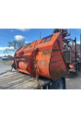 Case 821B Equipment (Mounted)