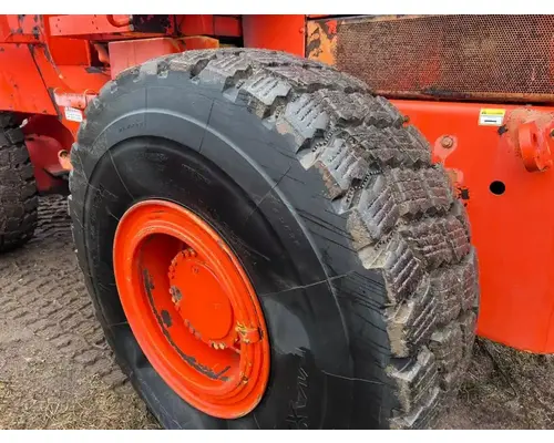 Case 821B Equipment (Mounted)