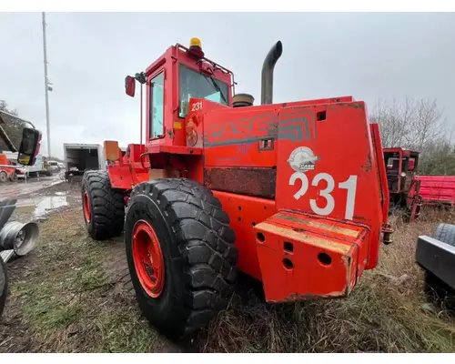 Case 821B Equipment (Mounted)