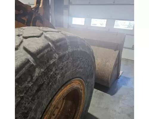 Case 821C Equip Tire and Rim