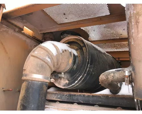 Case 921C Equip Air Cleaner