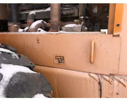 Case 921C Equip Body Misc. Parts