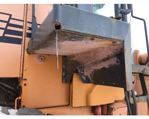 Case 921C Equip Fender