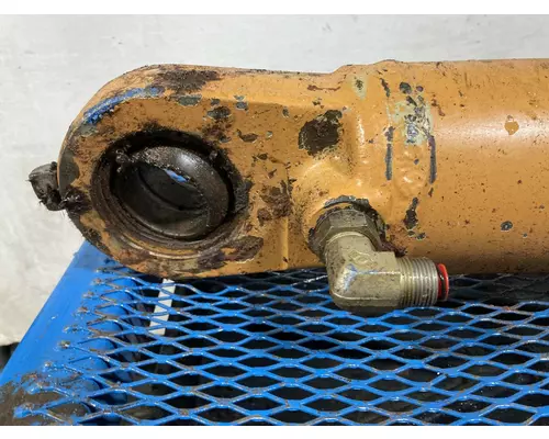 Case 921C Equip Hydraulic Cylinder