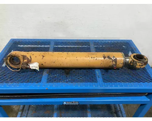 Case 921C Equip Hydraulic Cylinder