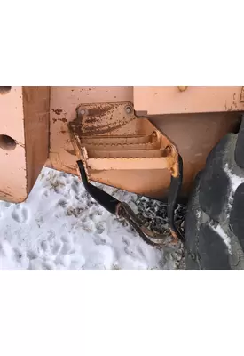 Case 921C Equip Step