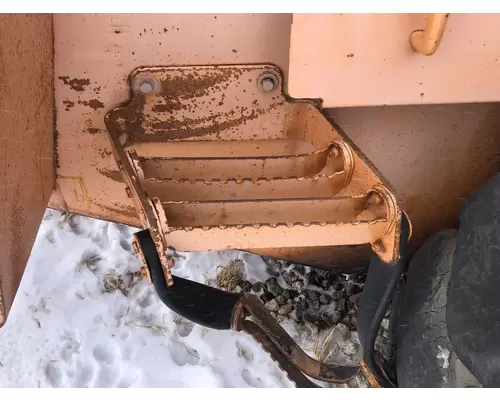 Case 921C Equip Step