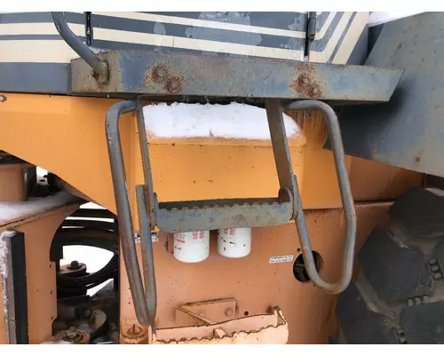 Case 921C Equip Step