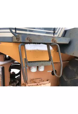Case 921C Equip Step