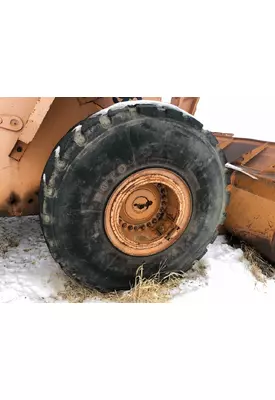 Case 921C Equip Tire and Rim
