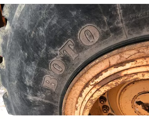 Case 921C Equip Tire and Rim