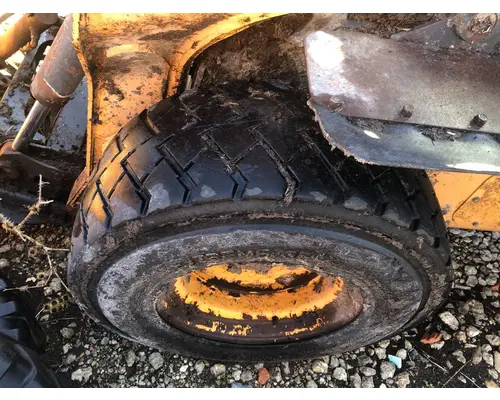 Case SV300 Equip Tire and Rim