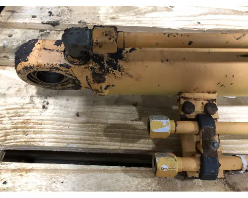 Case W14B Equip Hydraulic Cylinder