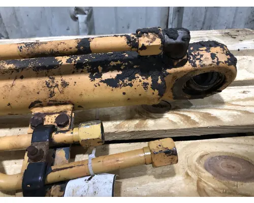 Case W14B Equip Hydraulic Cylinder