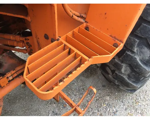 Case W14B Equip Step