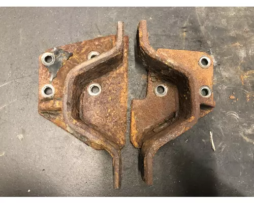 Engine Mounts CAT 3126 Vander Haags Inc Sp
