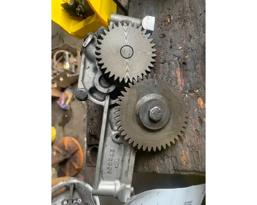 Oil Pump CAT 3126 Truck Salvage International Inc