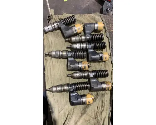 Fuel Injector CAT 3176B Truck Salvage International Inc