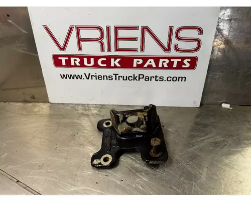 Engine Mounts CAT 3406E Vriens Truck Parts