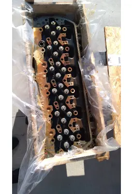 Cat C-13 Cylinder Head